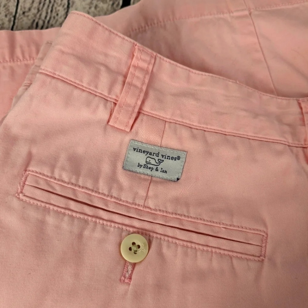 Vineyard Vines pink flat front club shorts 40"